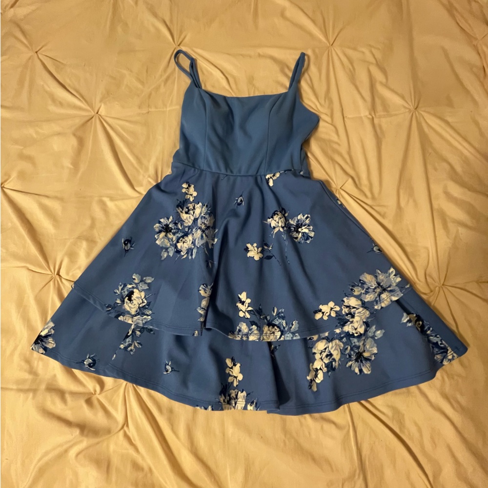 Jun & Ivy blue floral dress. Lace back with cut out